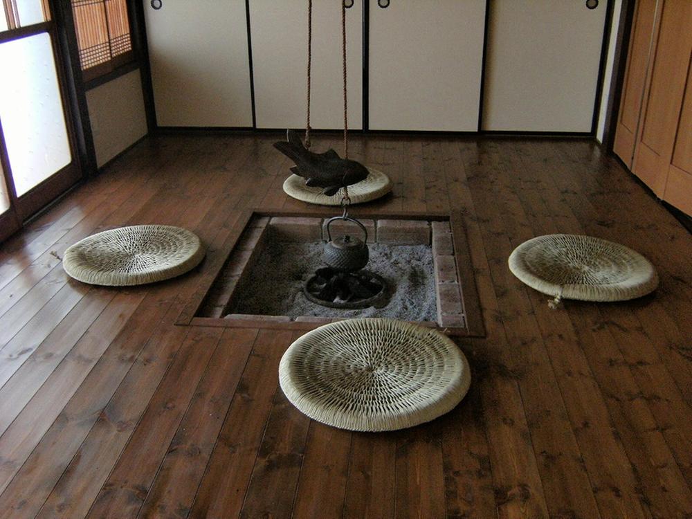 Non-living room. Indoor (July 2012) shooting