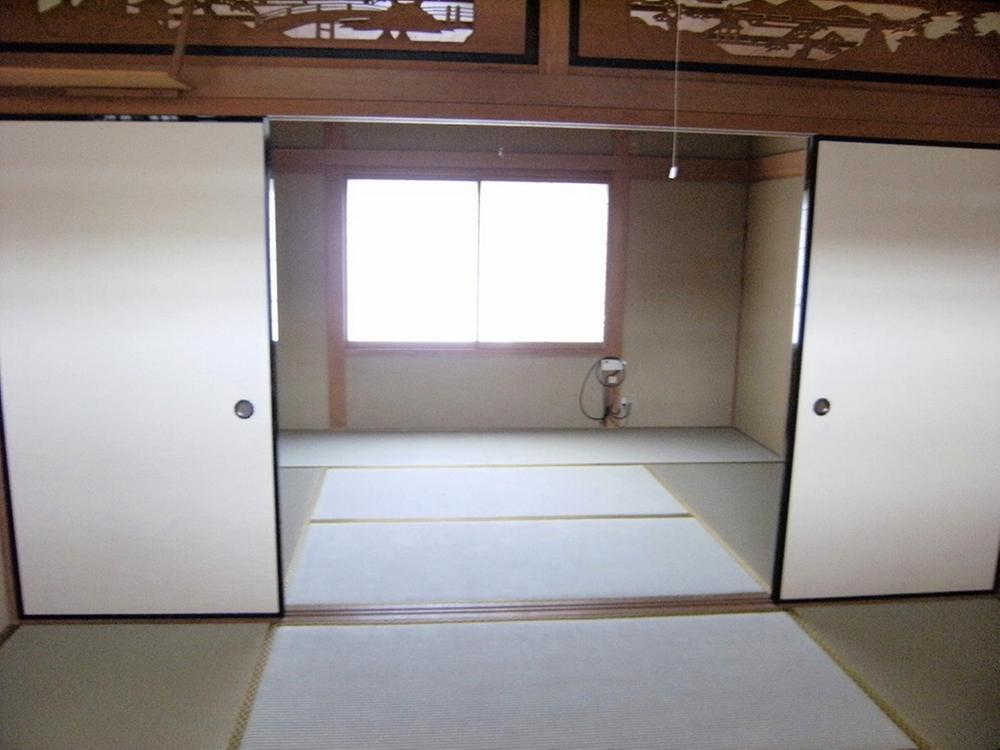 Non-living room. Indoor (July 2012) shooting