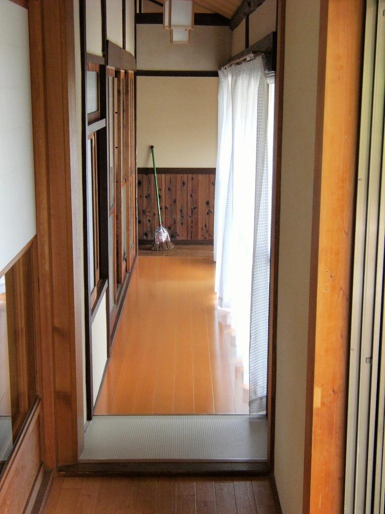 Other introspection. Indoor (July 2012) shooting