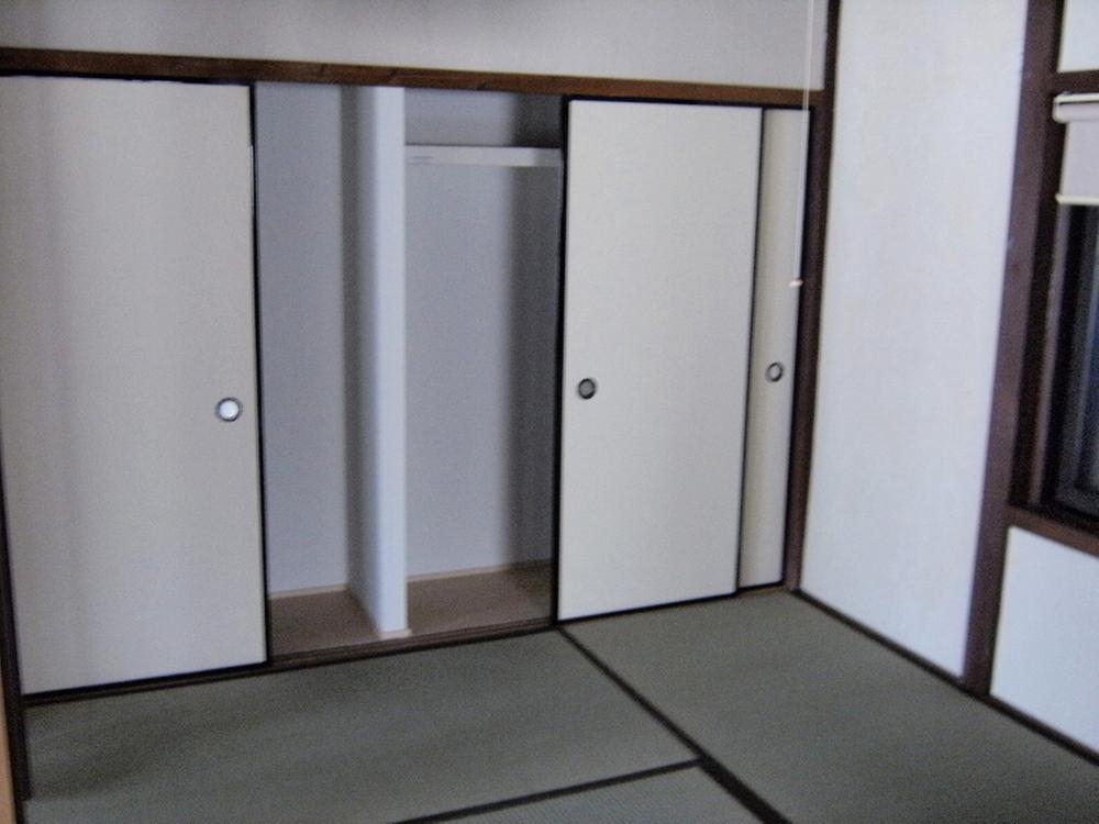 Non-living room. Indoor (July 2012) shooting