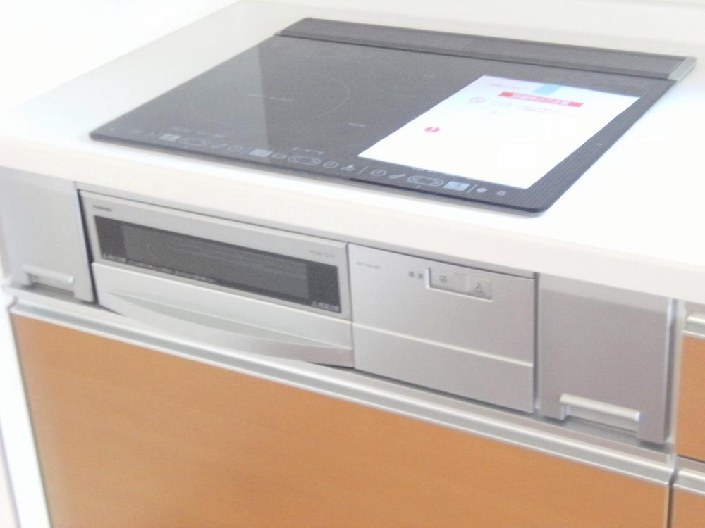 Kitchen. Indoor (July 2012) shooting