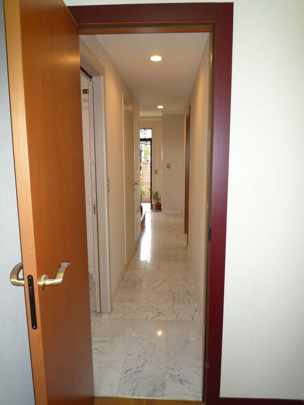 Other introspection. Corridor.