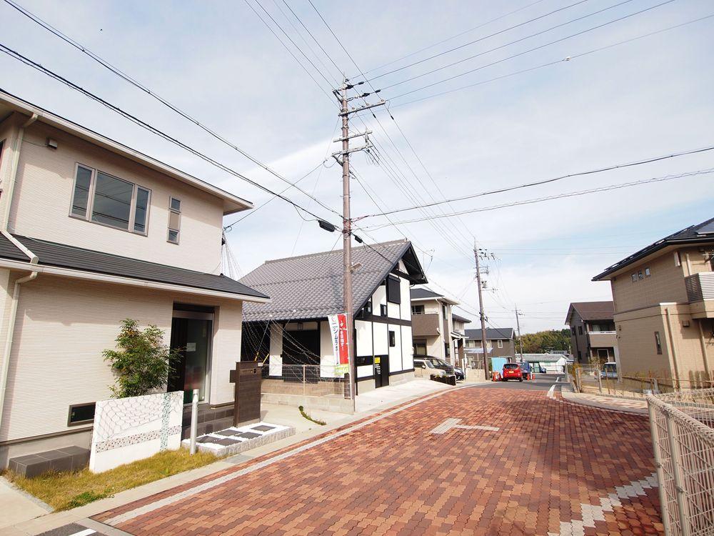 Sale already cityscape photo. Sale already the city average