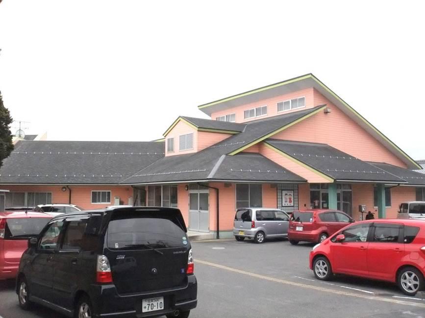 kindergarten ・ Nursery. Family temple to nursery school 1441m