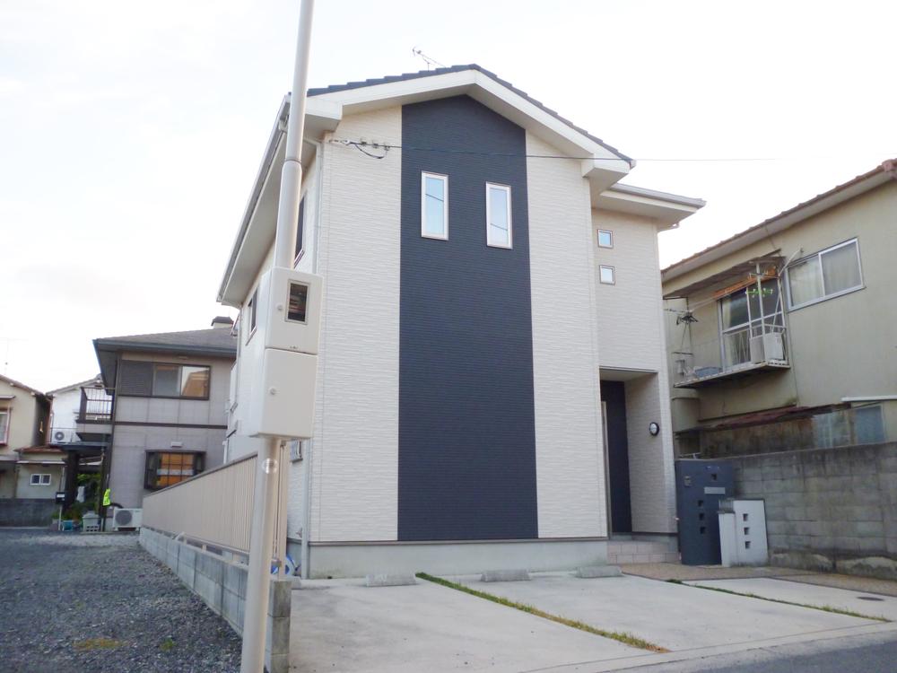 Local appearance photo. Local (10 May 2013) Shooting