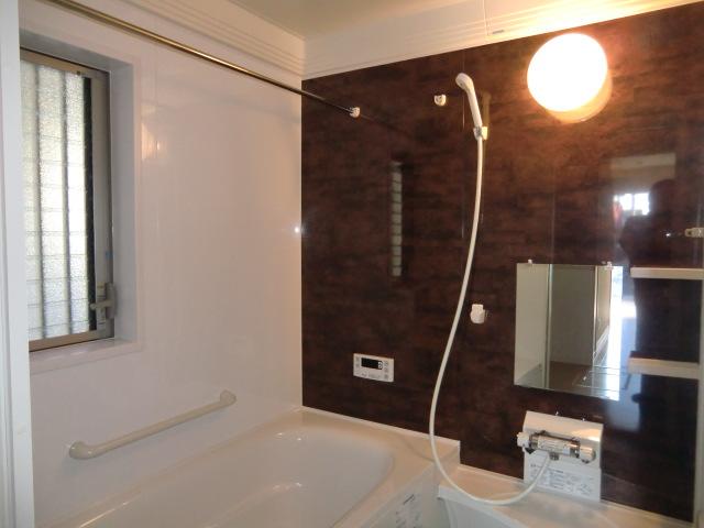 Bathroom. Indoor (11 May 2013) Shooting