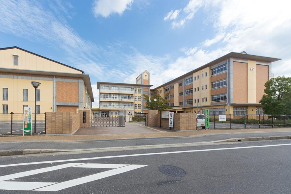 Primary school. Shibukawa 150m up to elementary school
