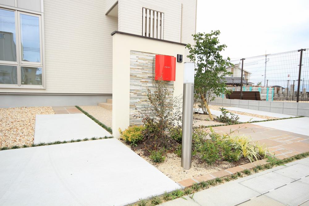 Building plan example (exterior photos). It is safe after dark there is a security lights