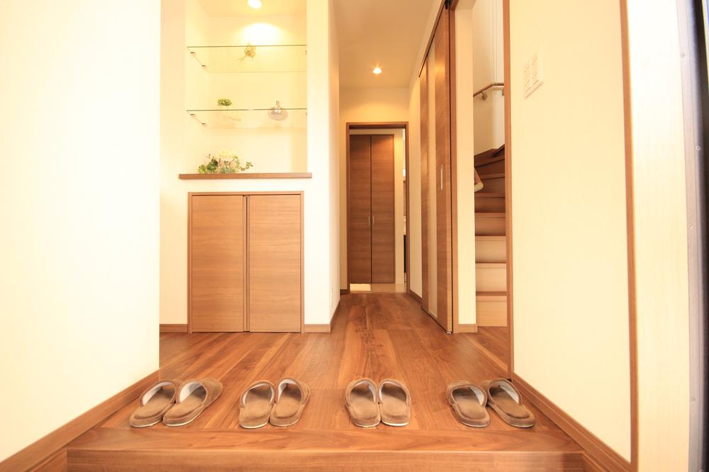 Building plan example (introspection photo). Entrance of the south-facing will want to pick a bright person. (Our example of construction)