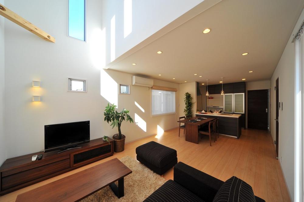 Building plan example (introspection photo). Photos will be something of a different model house.