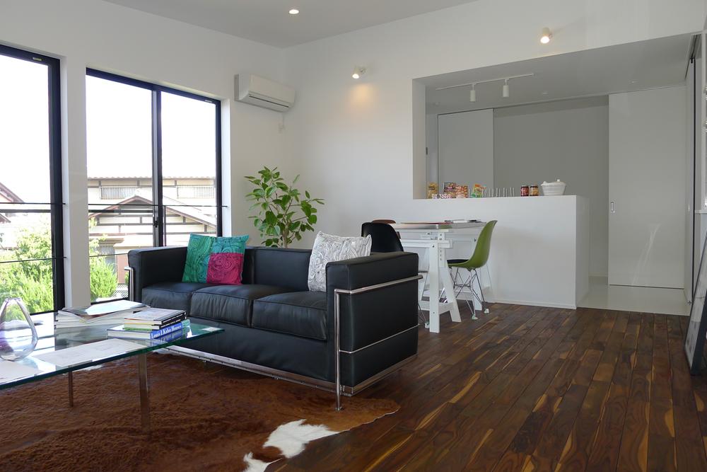 Living. Indoor (10 May 2013) Shooting