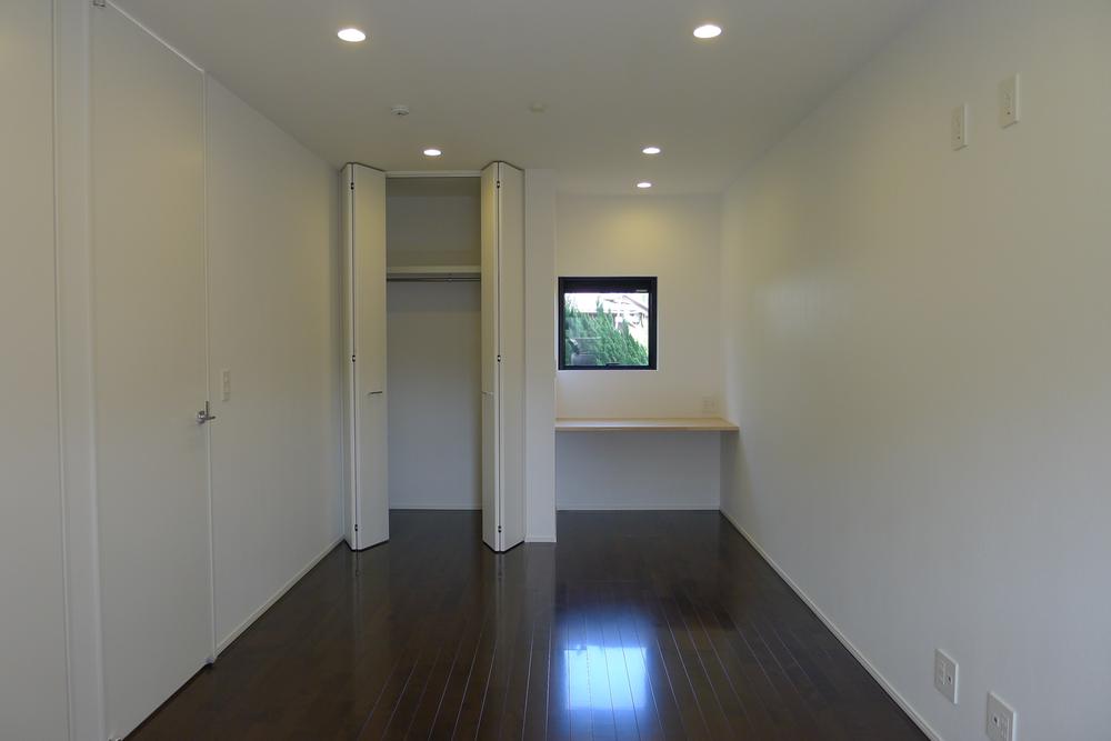 Non-living room. Indoor (10 May 2013) Shooting