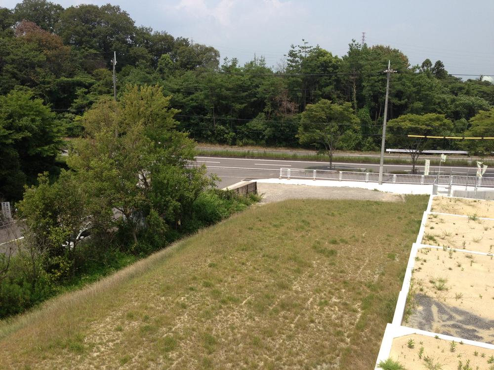 View photos from the dwelling unit. View from the second floor (August 2013) Shooting