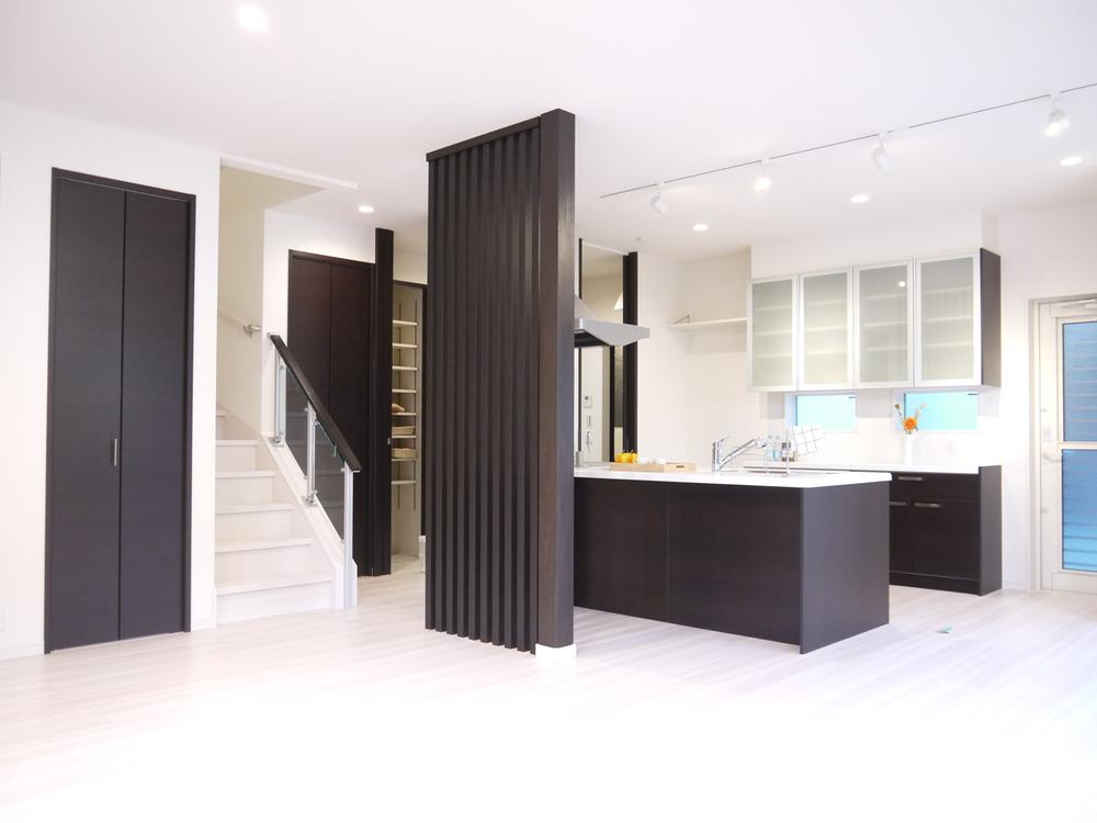 Building plan example (introspection photo). The house was designed with mom eyes, A lot of charm, such as water around the conductor and abundant storage