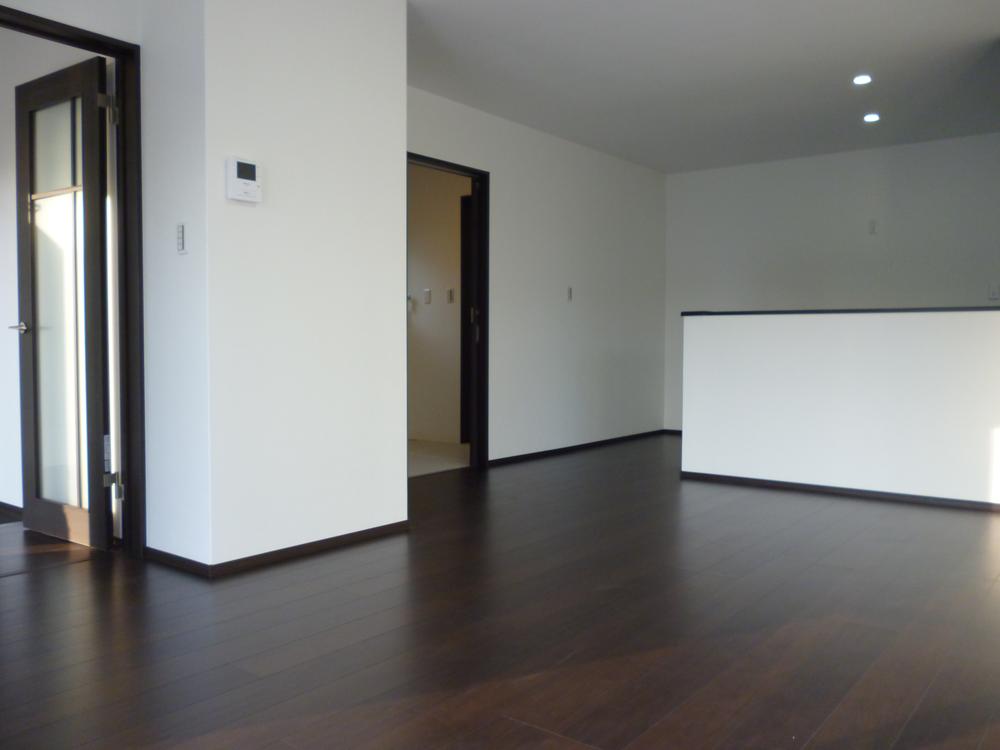 Living. Each room with LED lighting Living spacious 18 Pledge ~ It is also a good day