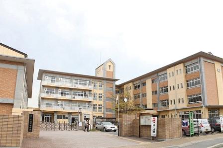 Primary school. Municipal Shibukawa 150m up to elementary school