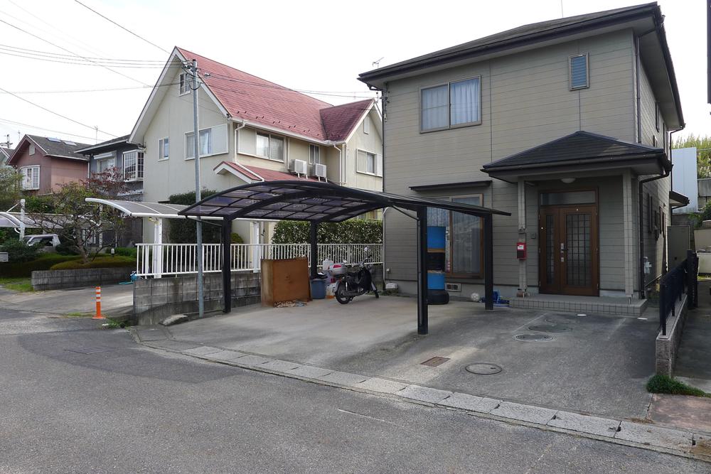 Local appearance photo. Local (11 May 2013) Shooting