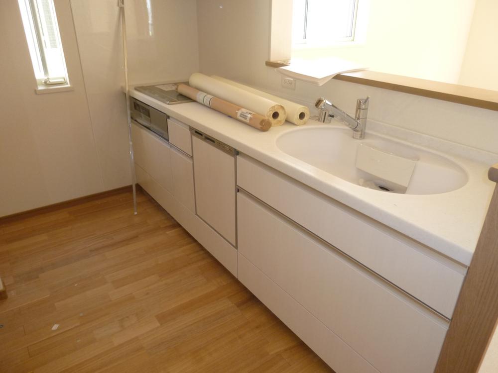 Kitchen. Indoor (11 May 2012) shooting