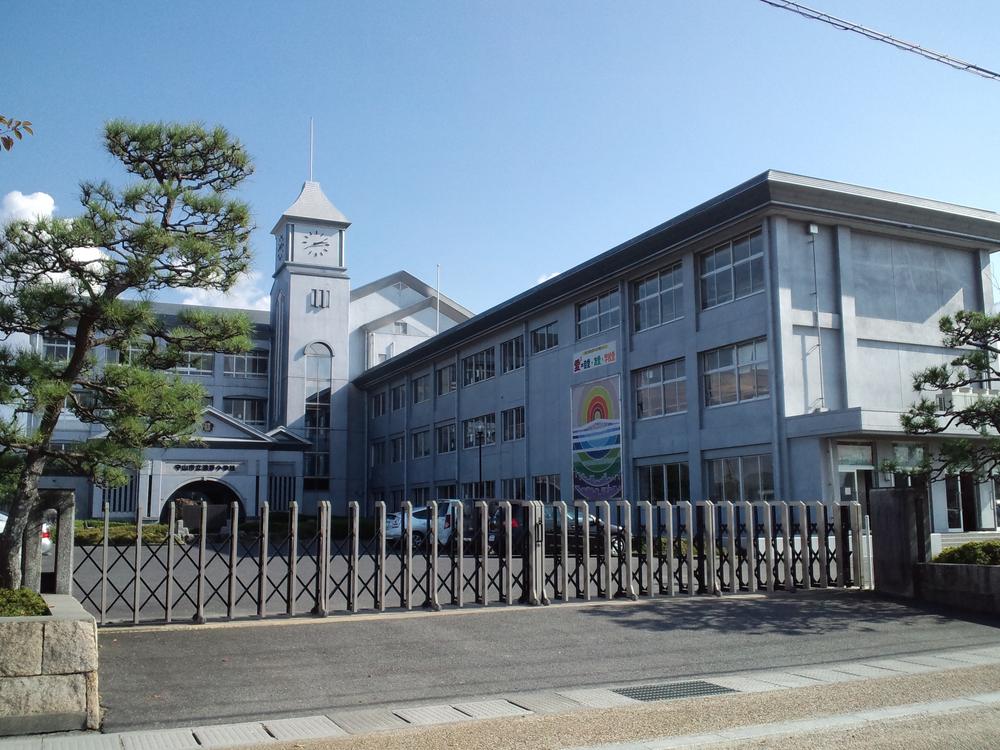 Primary school. Moriyama 1832m until the Municipal speed field Elementary School