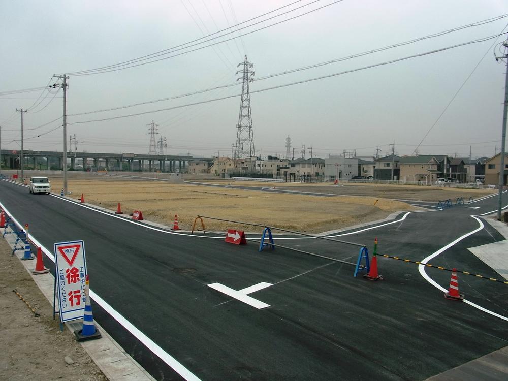 Local photos, including front road. Local (11 May 2013) Shooting