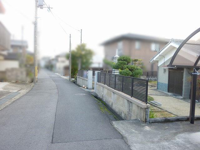 Local photos, including front road. Local (12 May 2013) Shooting