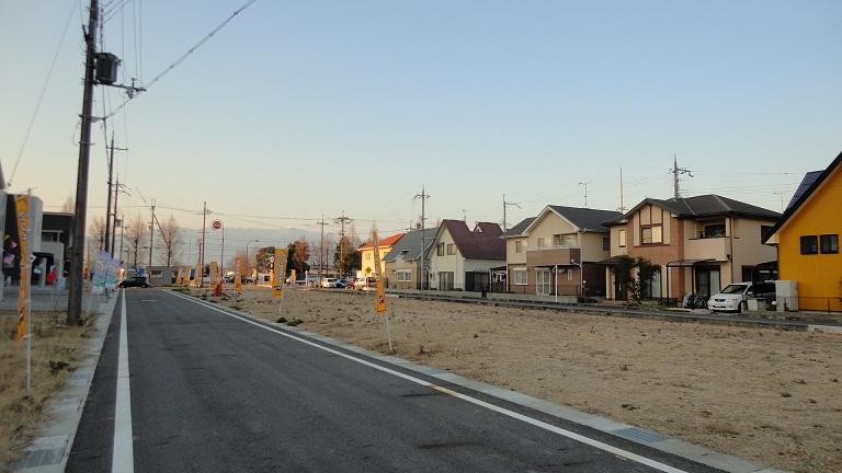 Local photos, including front road. Local (January 2013) Shooting