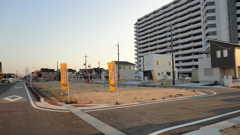 Local photos, including front road. Local (January 2013) Shooting