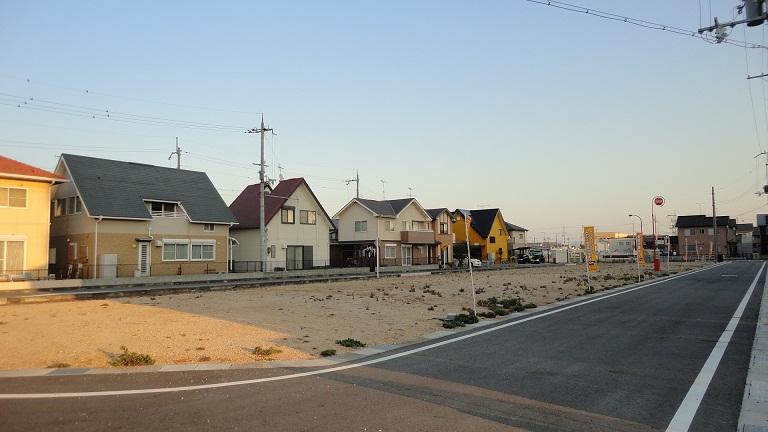 Local photos, including front road. Local (January 2013) Shooting