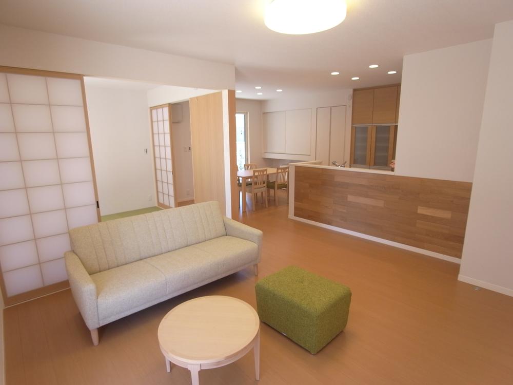 Living. Local (May 2013) Shooting