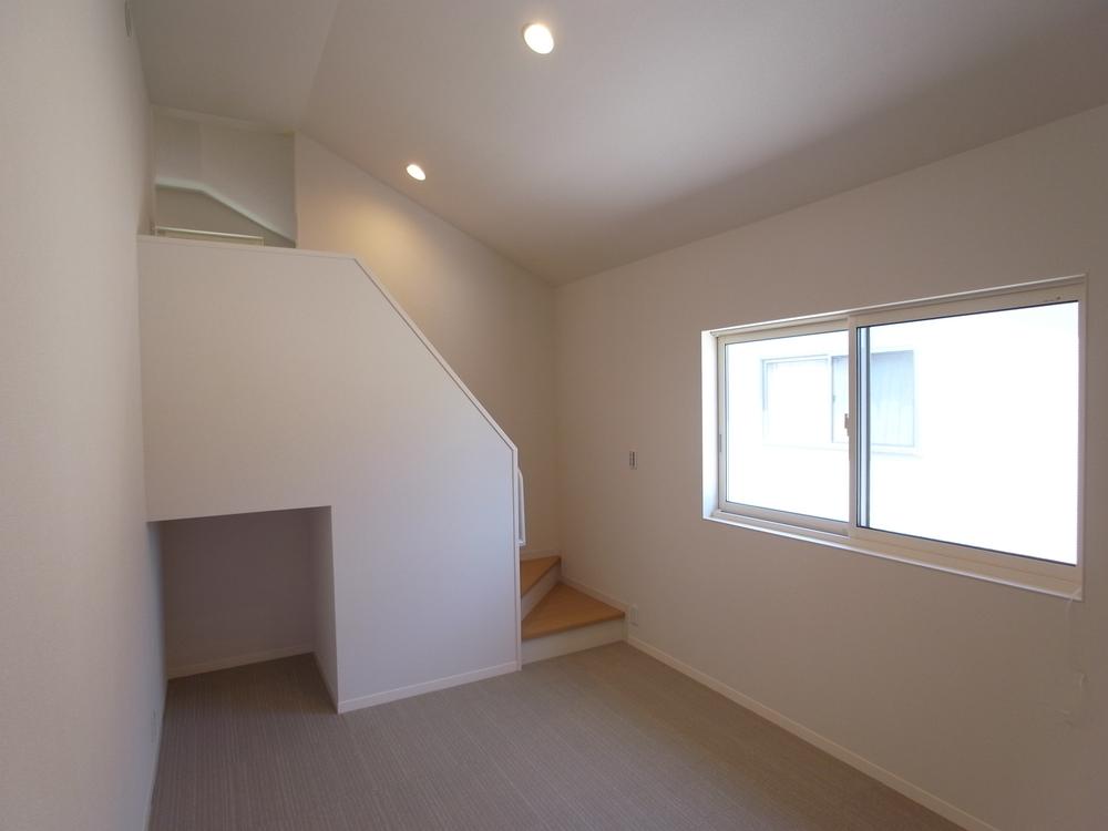 Non-living room. Local (May 2013) Shooting