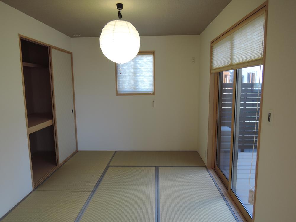 Other introspection. Japanese style room