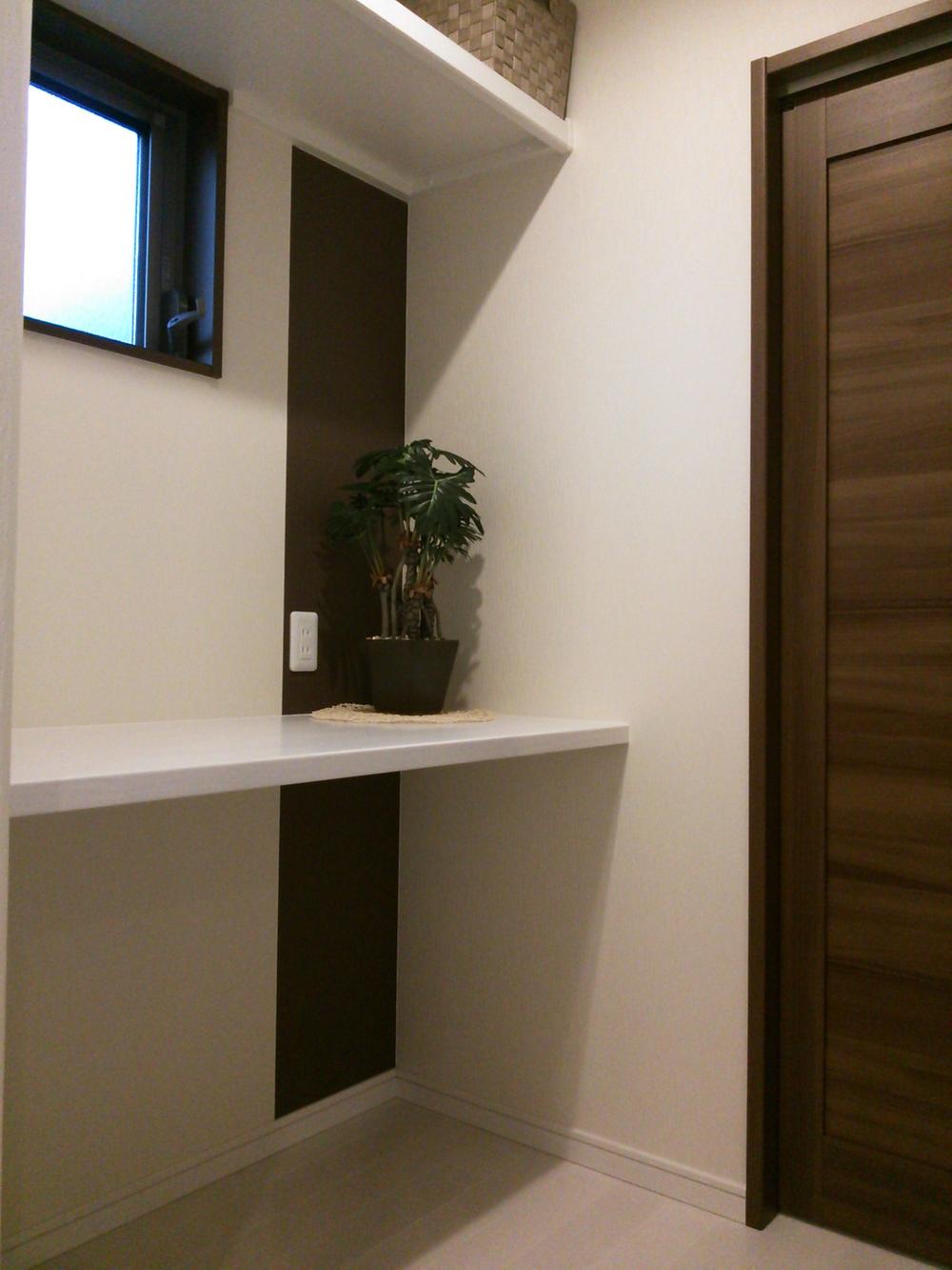 Non-living room. Housework corner of the kitchen next to. Guests can fold the laundry, Or to the household account book corner, Way or the use the hobby study various.