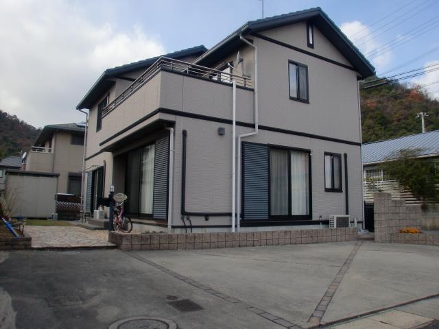 Parking lot. Local (12 May 2013) Shooting