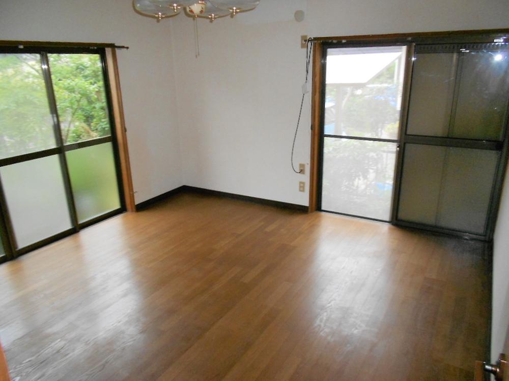 Non-living room. Indoor (September 2013) Shooting