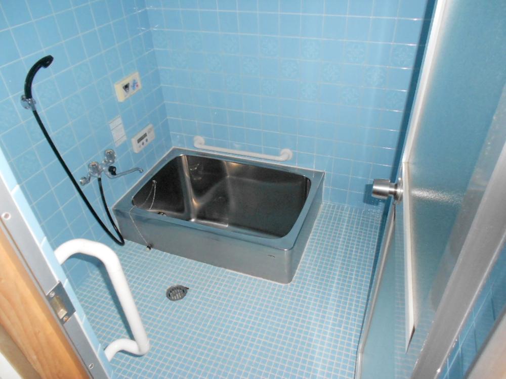 Bathroom. Indoor (September 2013) Shooting