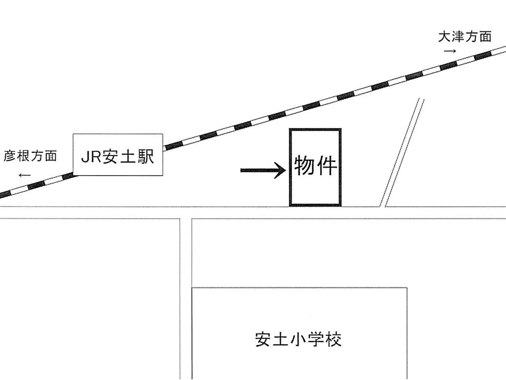 Local guide map. It is a 1-minute walk from JR Azuchi Station! 
