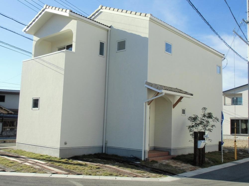 Local appearance photo. Local (11 May 2013) Shooting