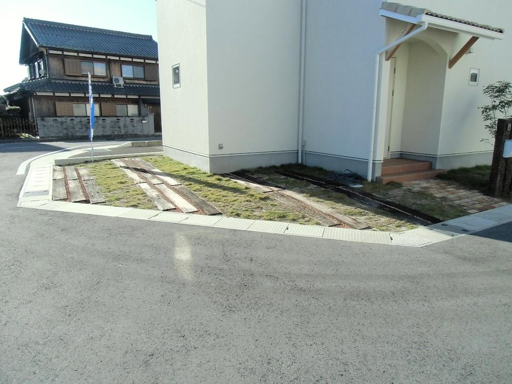 Parking lot. Local (11 May 2013) Shooting