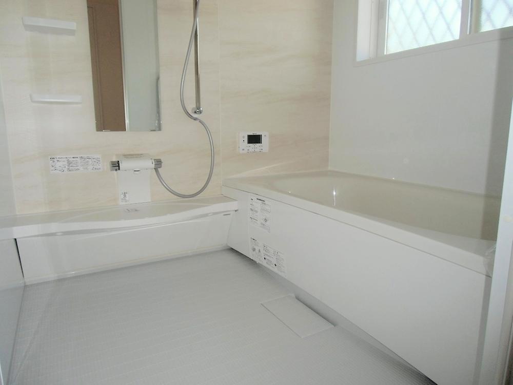 Bathroom. Indoor (11 May 2013) Shooting