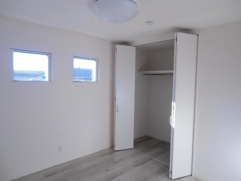 Non-living room. Indoor (11 May 2013) Shooting