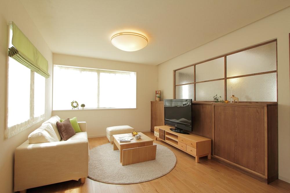 Living. TV board and the PC board in the living room, There are other also accommodated plenty.