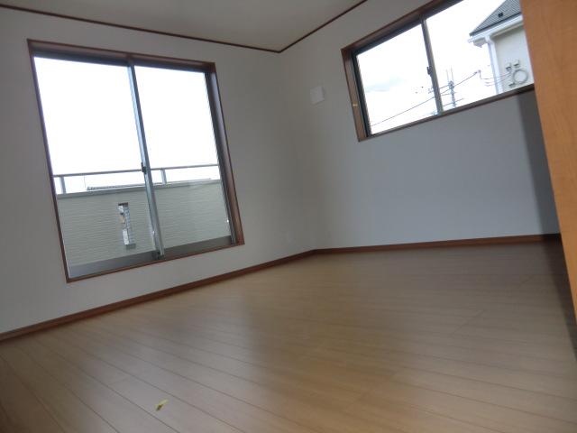 Non-living room. Indoor (10 May 2013) Shooting