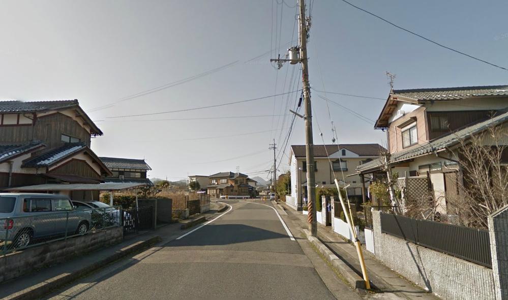 Local photos, including front road. Local (10 May 2013) Shooting