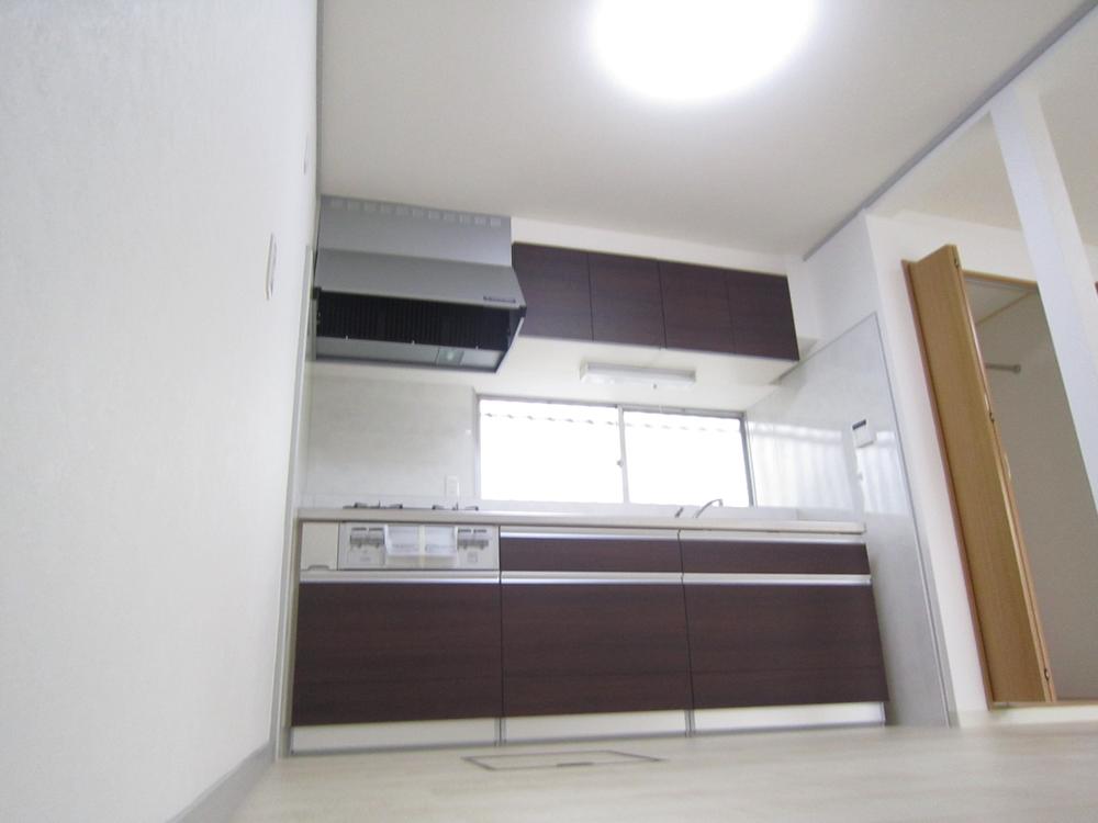 Kitchen. Local (11 May 2012) shooting