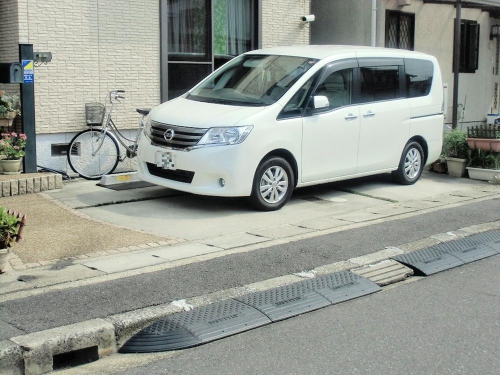 Parking lot. Local (July 2013) Shooting