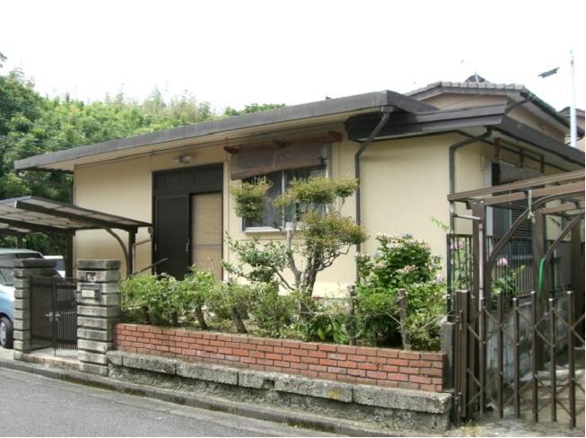 Local appearance photo. Local (11 May 2013) Shooting