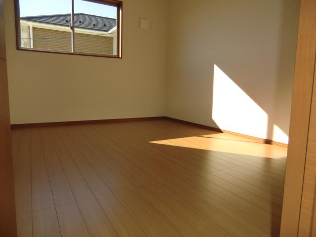 Non-living room. Indoor (11 May 2013) Shooting