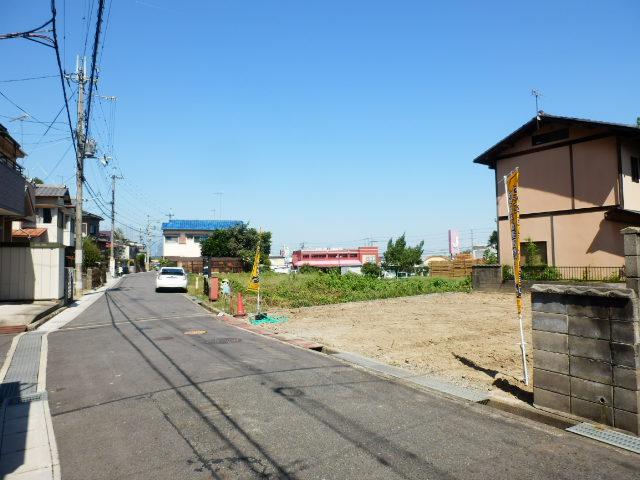 Local photos, including front road. Local (September 2013) Shooting