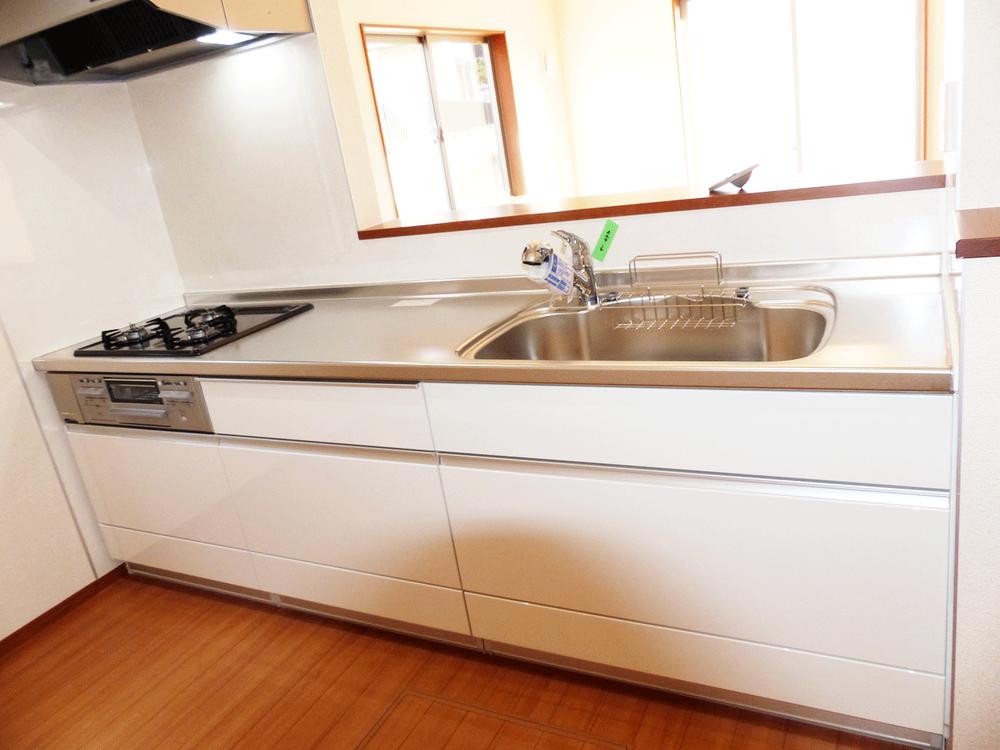 Kitchen. Local photo (kitchen) Water purifier integrated system Kitchen.