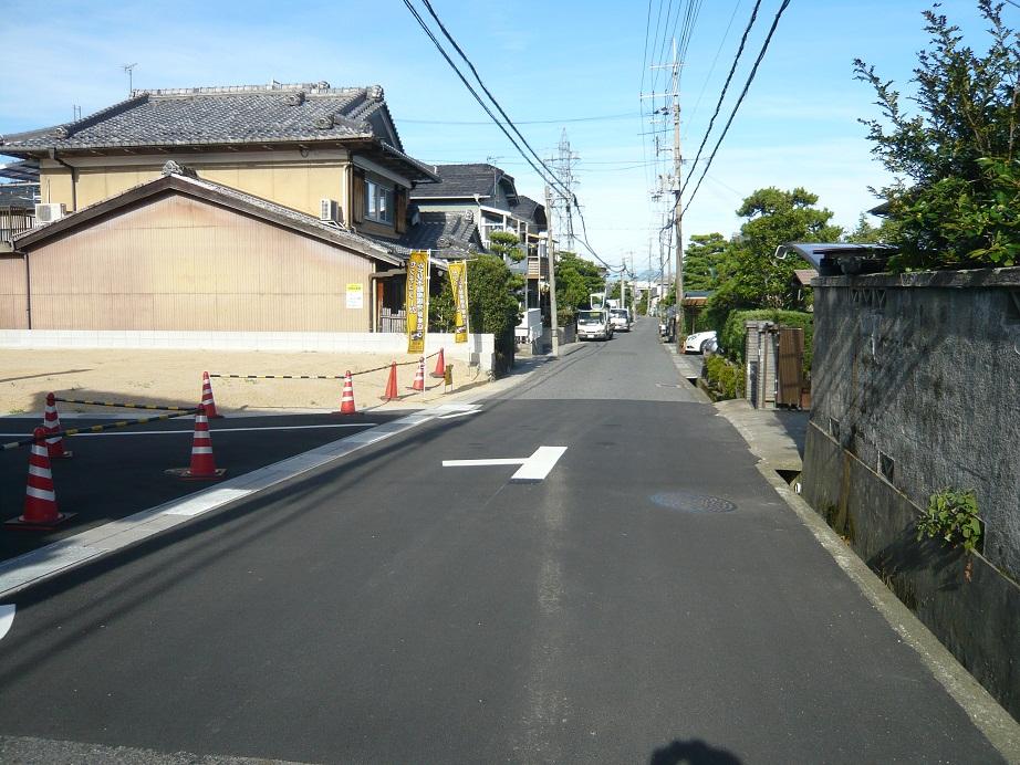 Local photos, including front road. Local (July 2013) Shooting